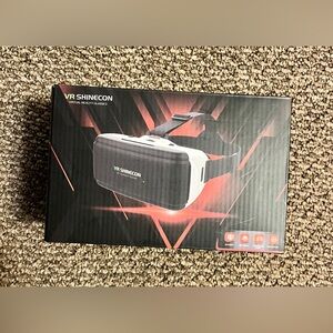 White and Black Virtual Reality Headset